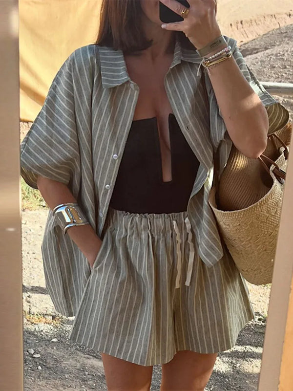 Conjunto Feminino Casual Listrado Short e Camisa Manga Curta Primavera/Verão